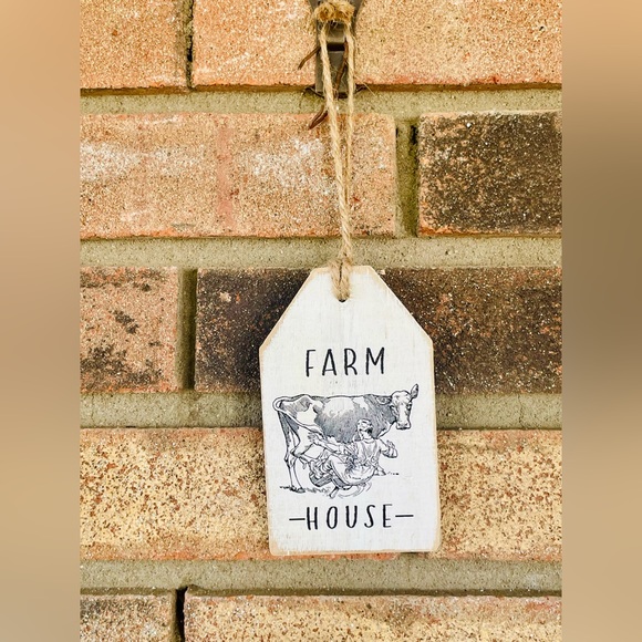 *Farmhouse Milking Cow Wood Tag Ornament - Picture 8 of 14